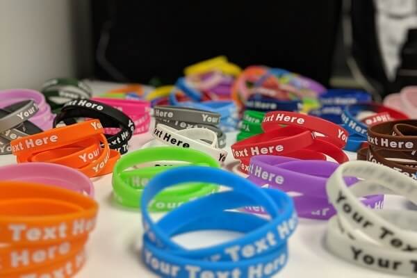 Best Ideas For Silicone Wristbands [The COMPLETE Guide] | Reminderband